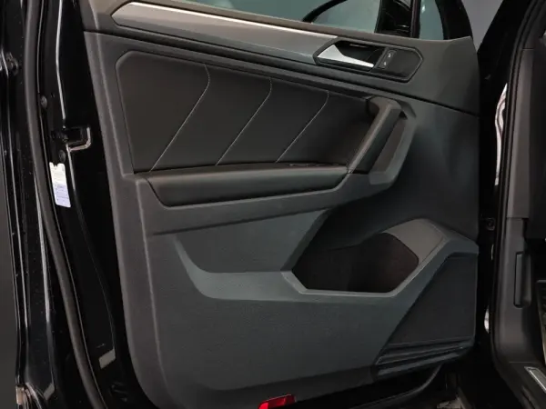 Volkswagen Tiguan 1.5 TSI R-Line DSG 36