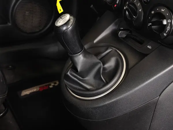 Mazda 2 1.3 MZR Comfort 34