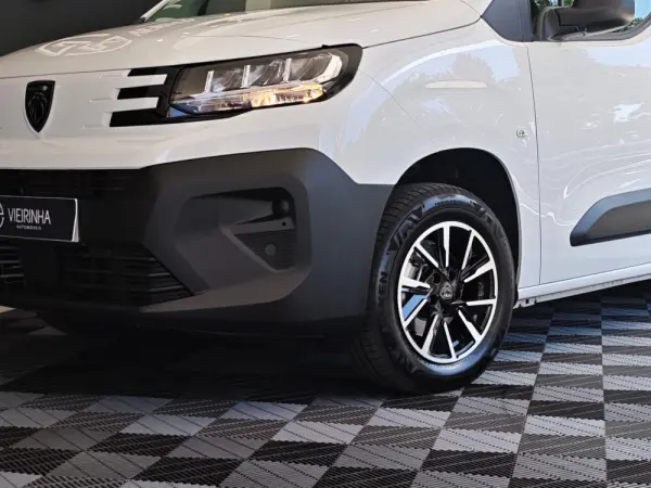 Peugeot Partner Active 8