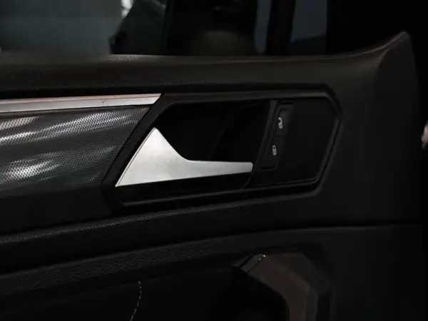 Volkswagen Tiguan 1.5 TSI R-Line DSG 38