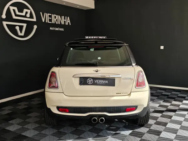 MINI 3 Portas Cooper S 28