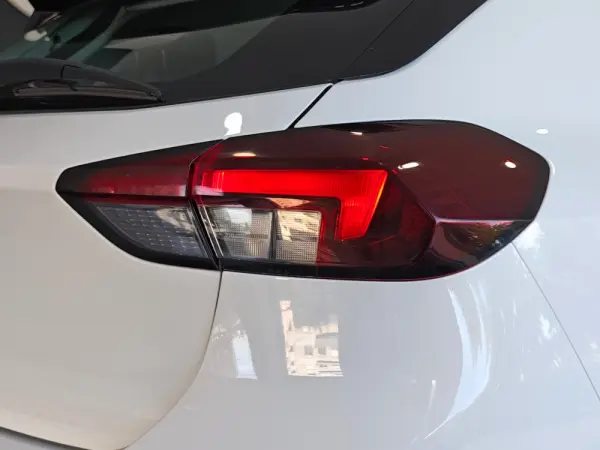 Opel Corsa 1.2 Elegance 25