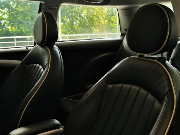 MINI 3 Portas Cooper S 34