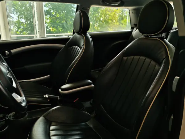 MINI 3 Portas Cooper S 33