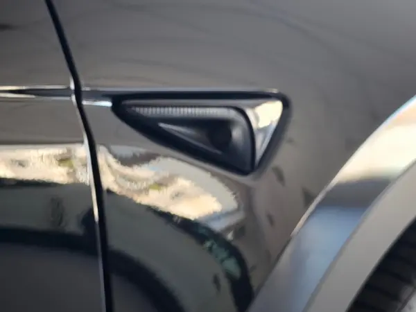 Tesla Model Y Performance Dual Motor AWD 15