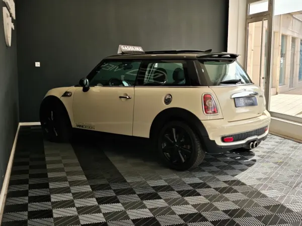 MINI 3 Portas Cooper S 26