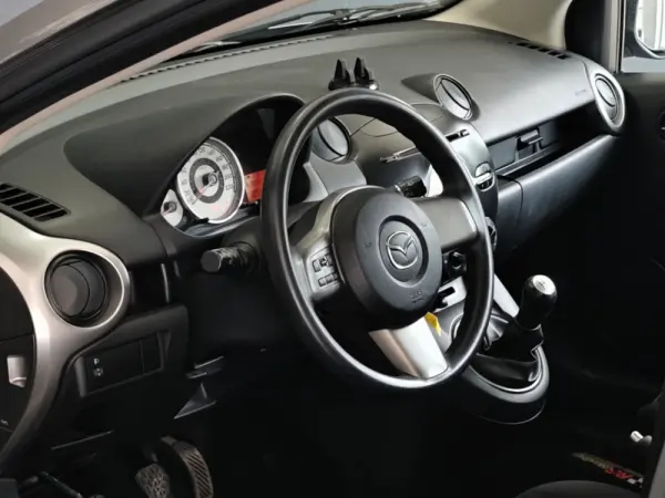 Mazda 2 1.3 MZR Comfort 21