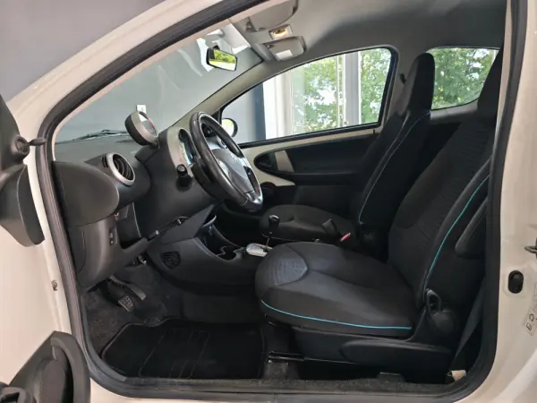 Peugeot 107 1.0 Sportium 2-Tronic 27