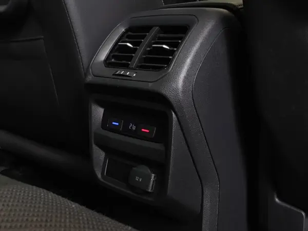 Volkswagen Tiguan 1.5 TSI R-Line DSG 61