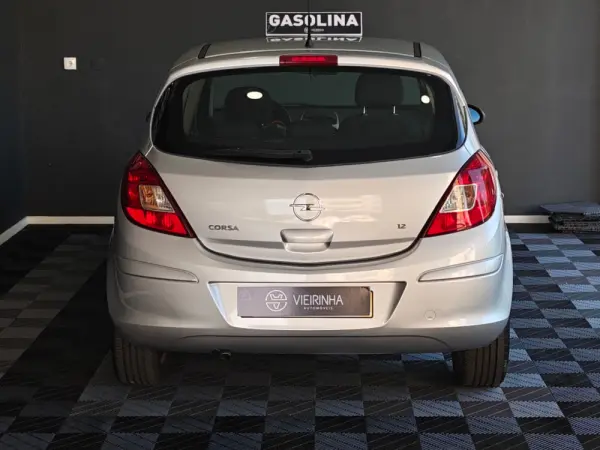 Opel Corsa 1.2 Enjoy 18