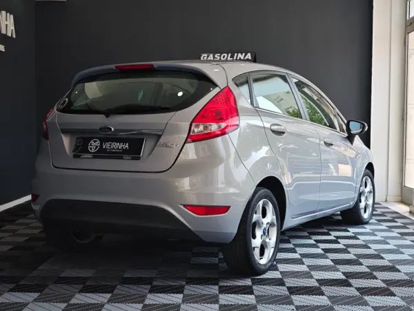 Ford Fiesta 1.25 Titanium 16