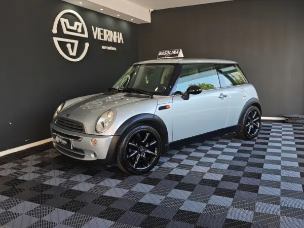 MINI 3 Portas ONE 12