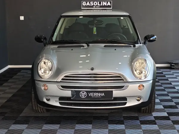 MINI 3 Portas ONE 5
