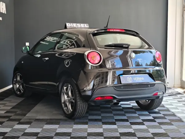 Alfa Romeo MiTo Distinctive 21