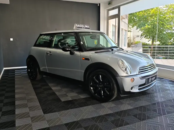 MINI 3 Portas ONE 16