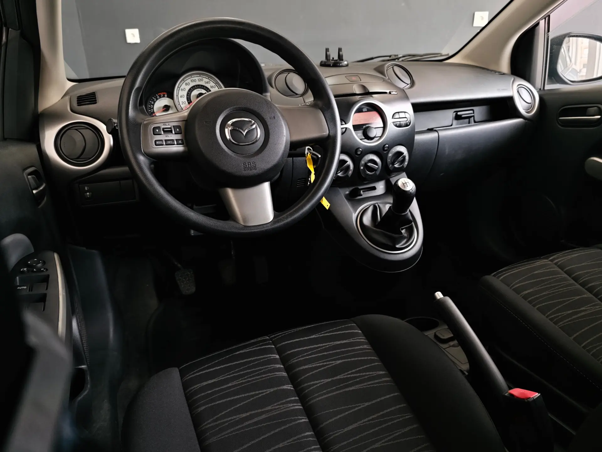 Mazda 2 1.3 MZR Comfort 27