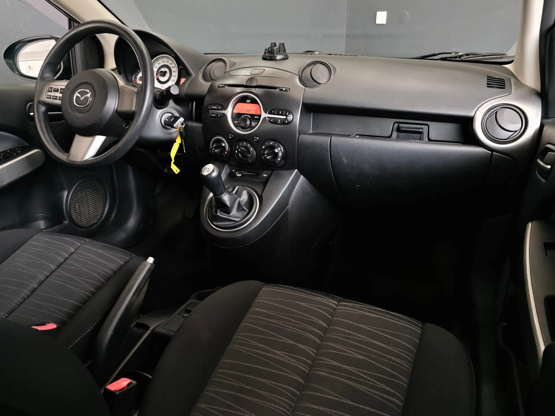Mazda 2 1.3 MZR Comfort 28