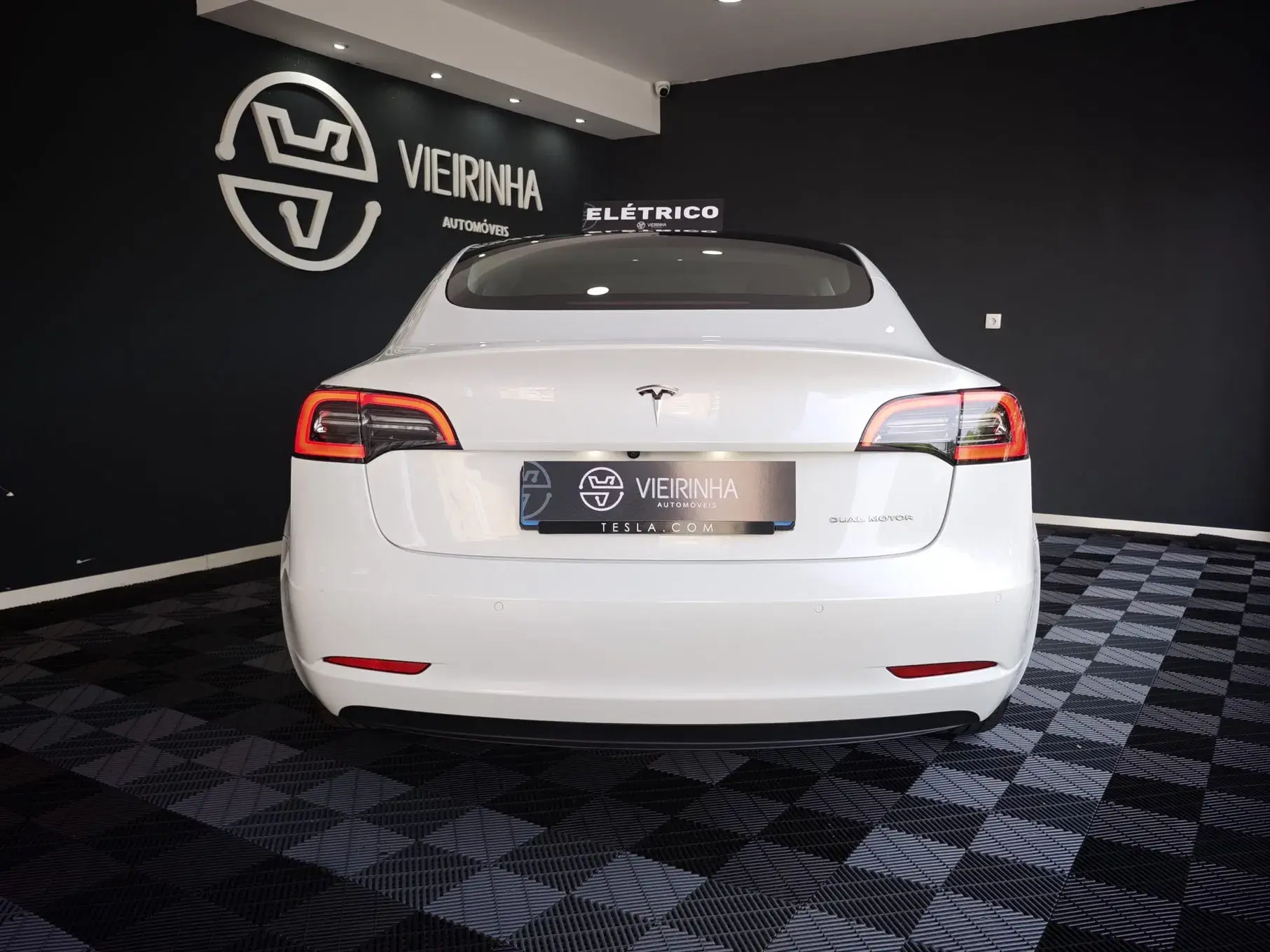Tesla Model 3 Long Range Tração Integral 17