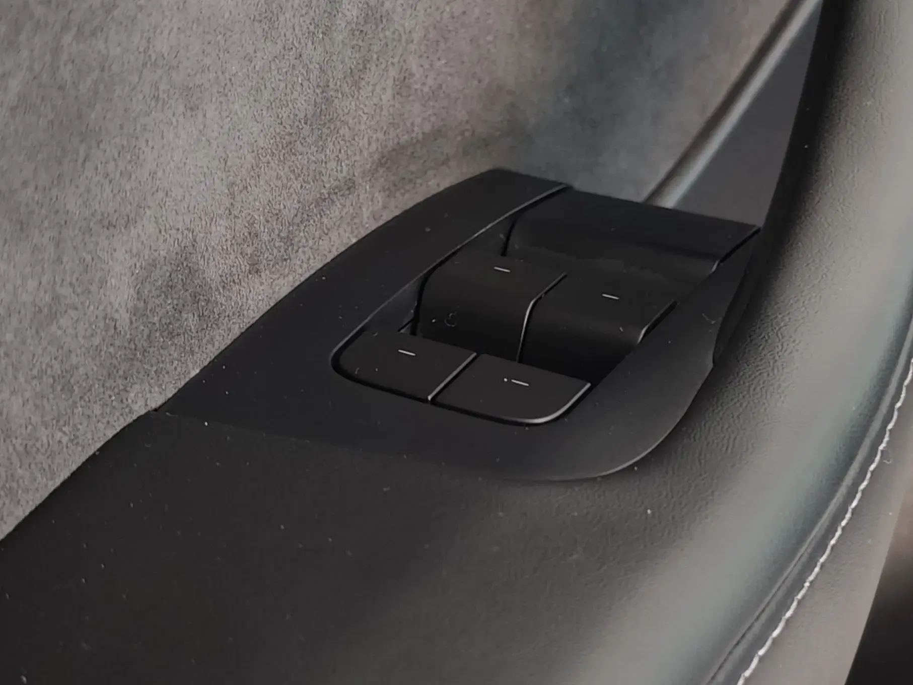 Tesla Model 3 Long Range Tração Integral 34