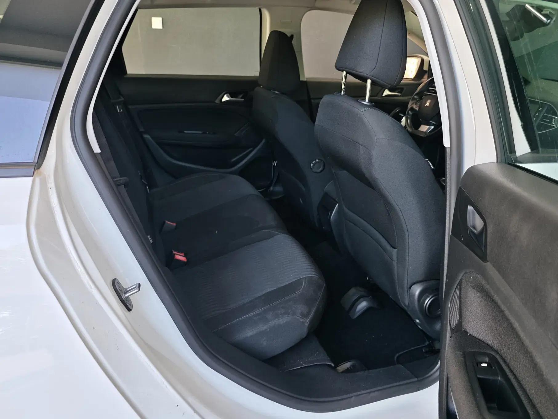 Peugeot 308 SW e-HDi 115 Stop & Start Active 32