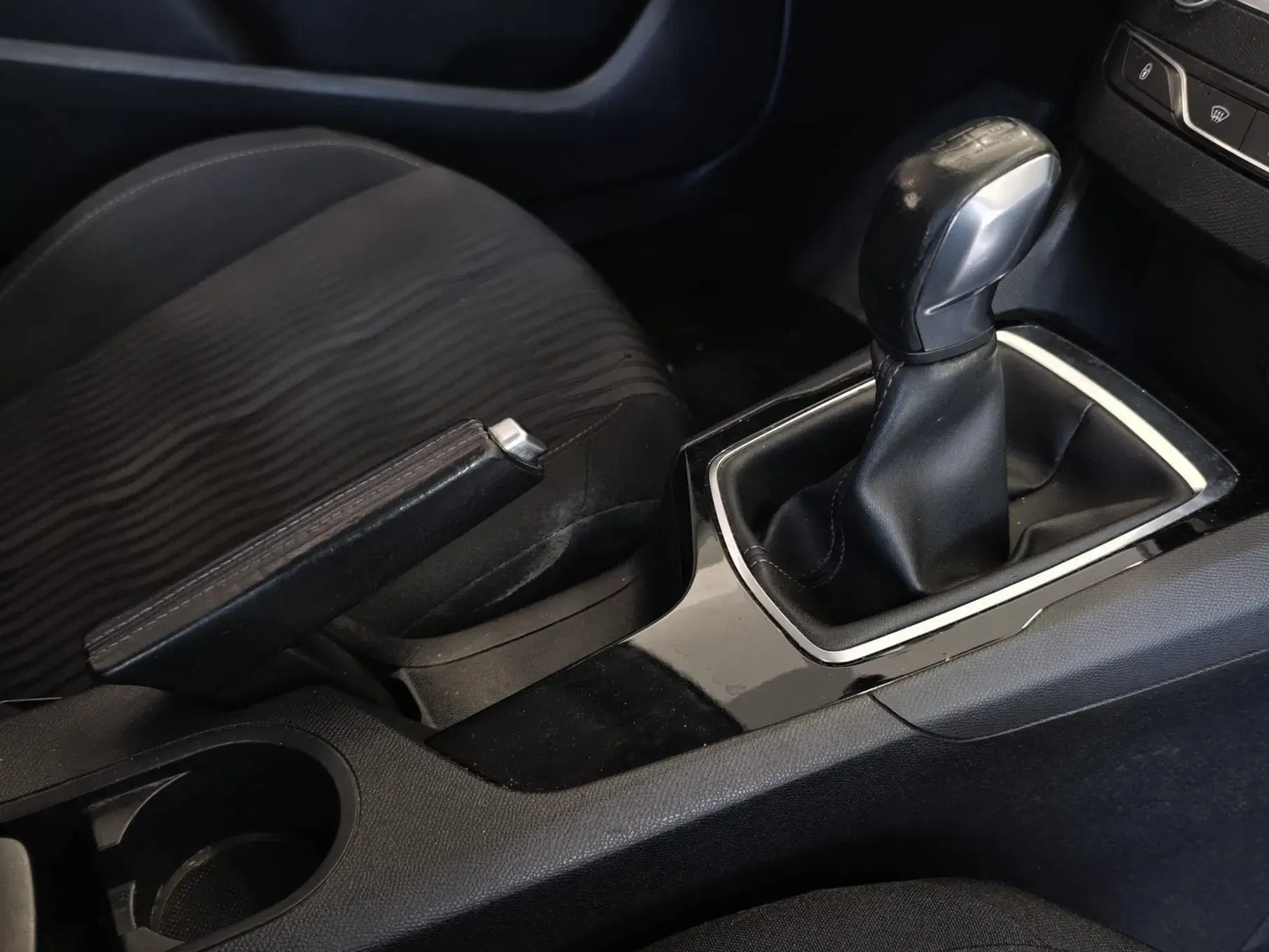 Peugeot 308 SW e-HDi 115 Stop & Start Active 38