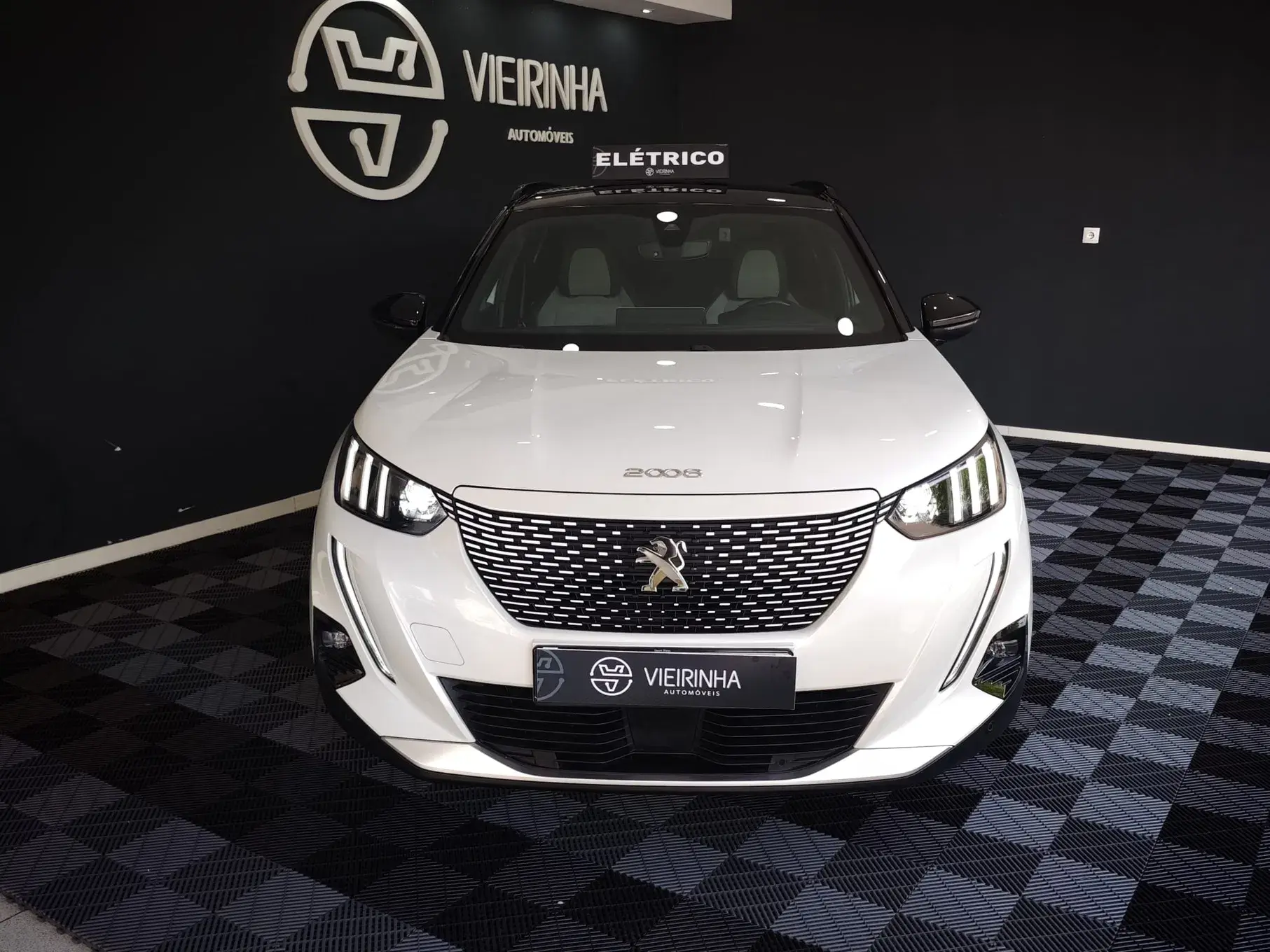 Peugeot e-2008 GT Pack 9
