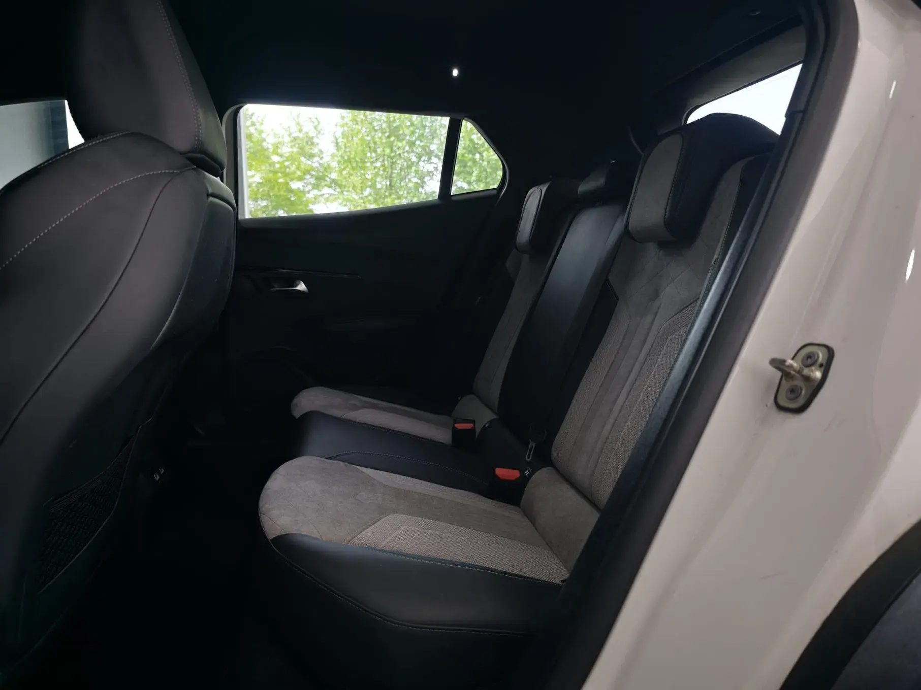 Peugeot e-2008 GT Pack 35