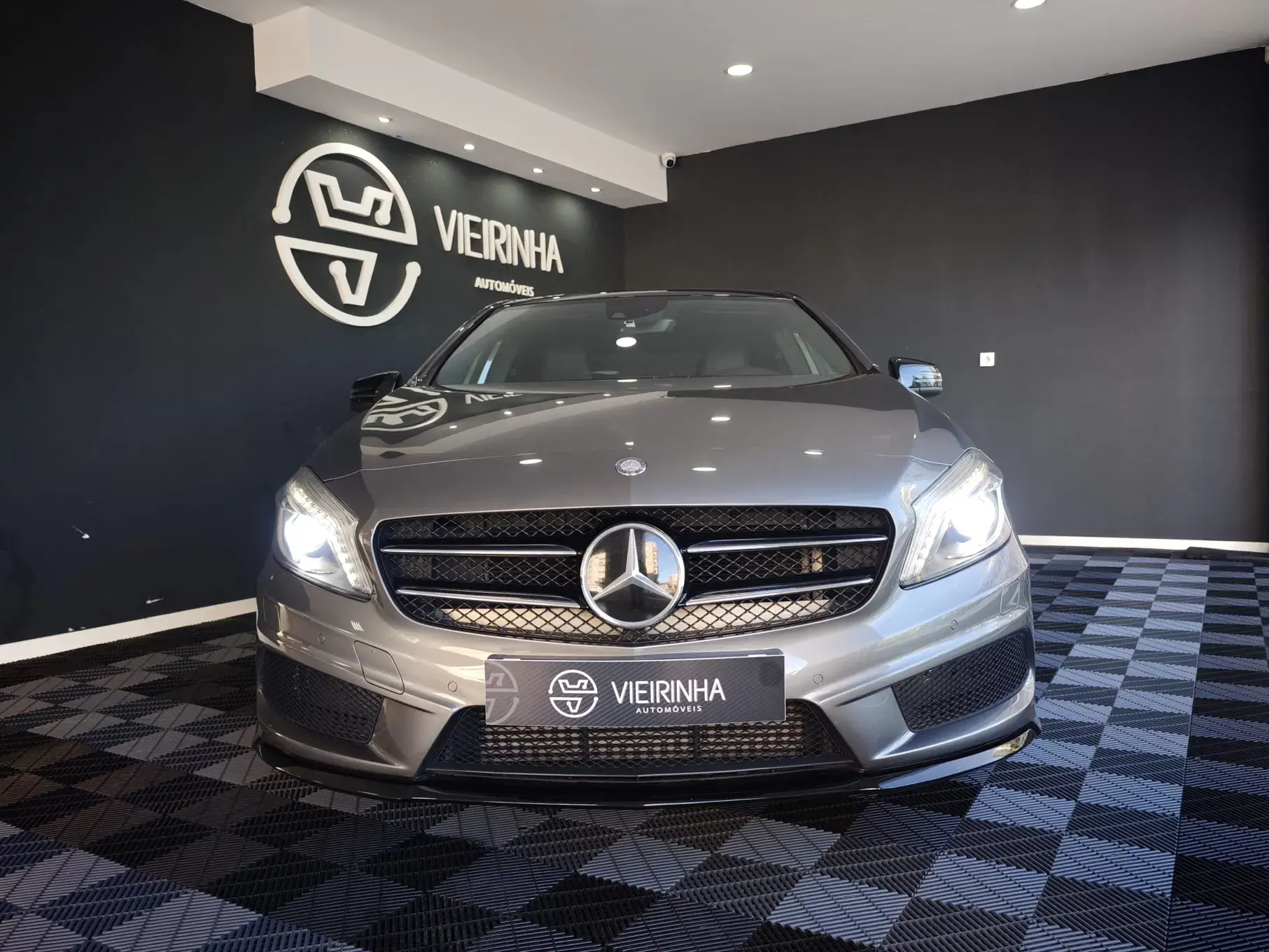 Mercedes-Benz A 200 CDI 7G-DCT AMG Line 9