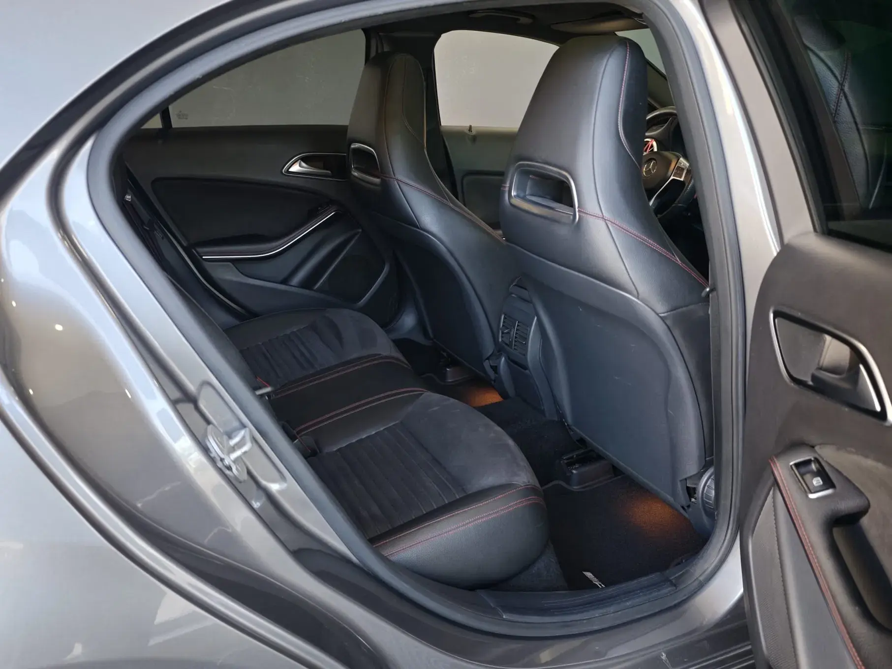 Mercedes-Benz A 200 CDI 7G-DCT AMG Line 39