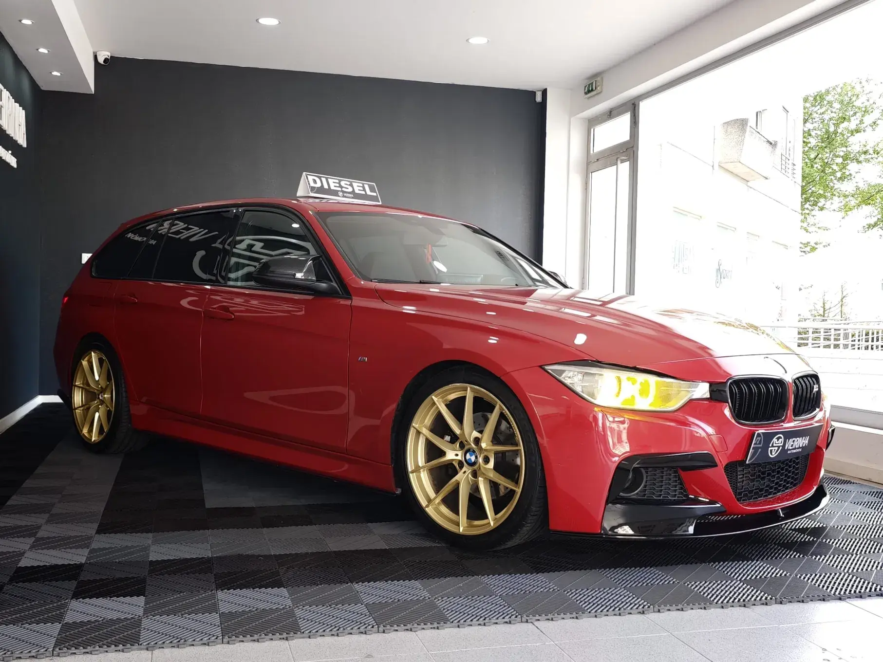 BMW 320 d Pack M 12