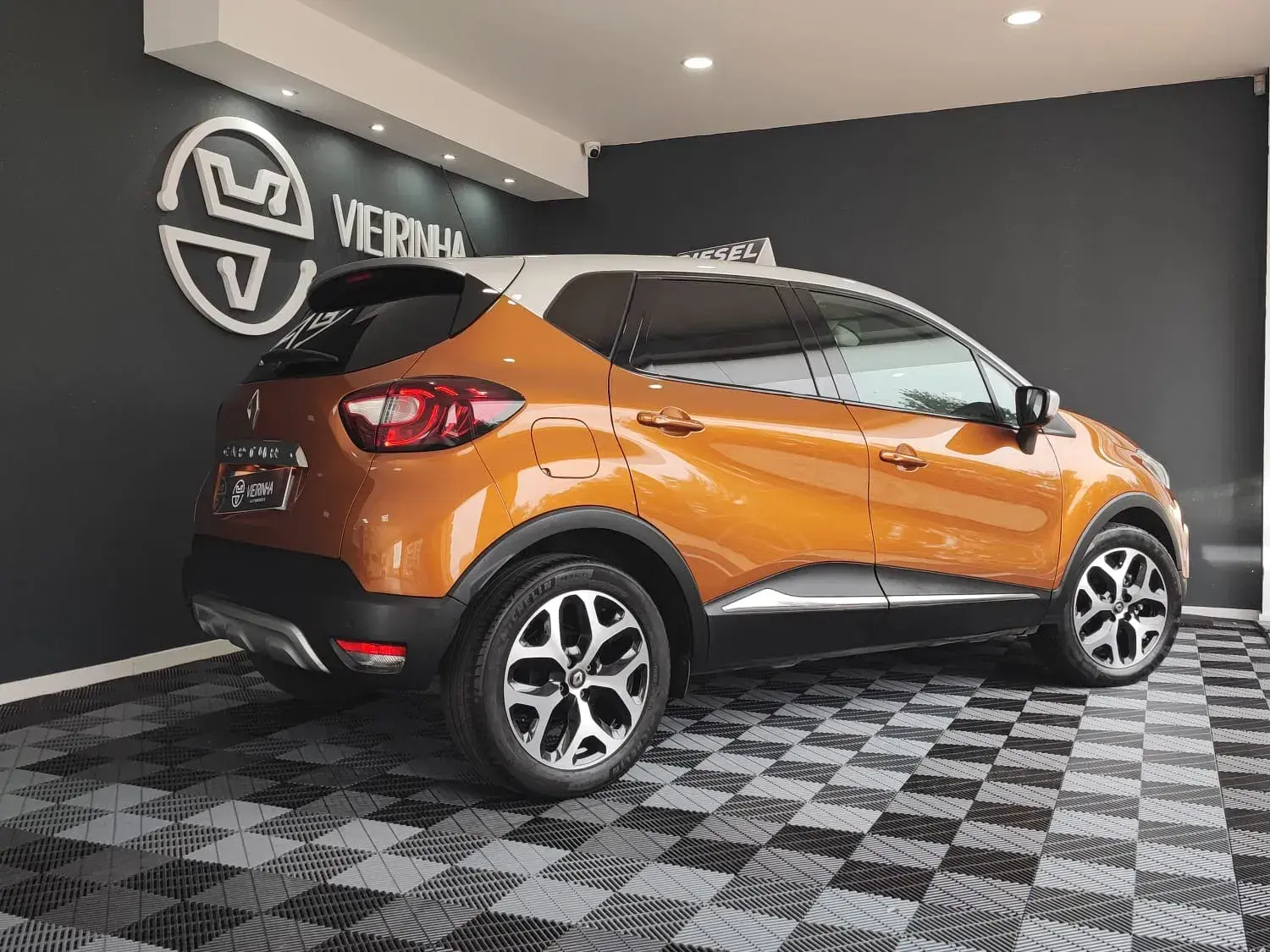 Renault Captur 1.5 dCi Exclusive EDC 10