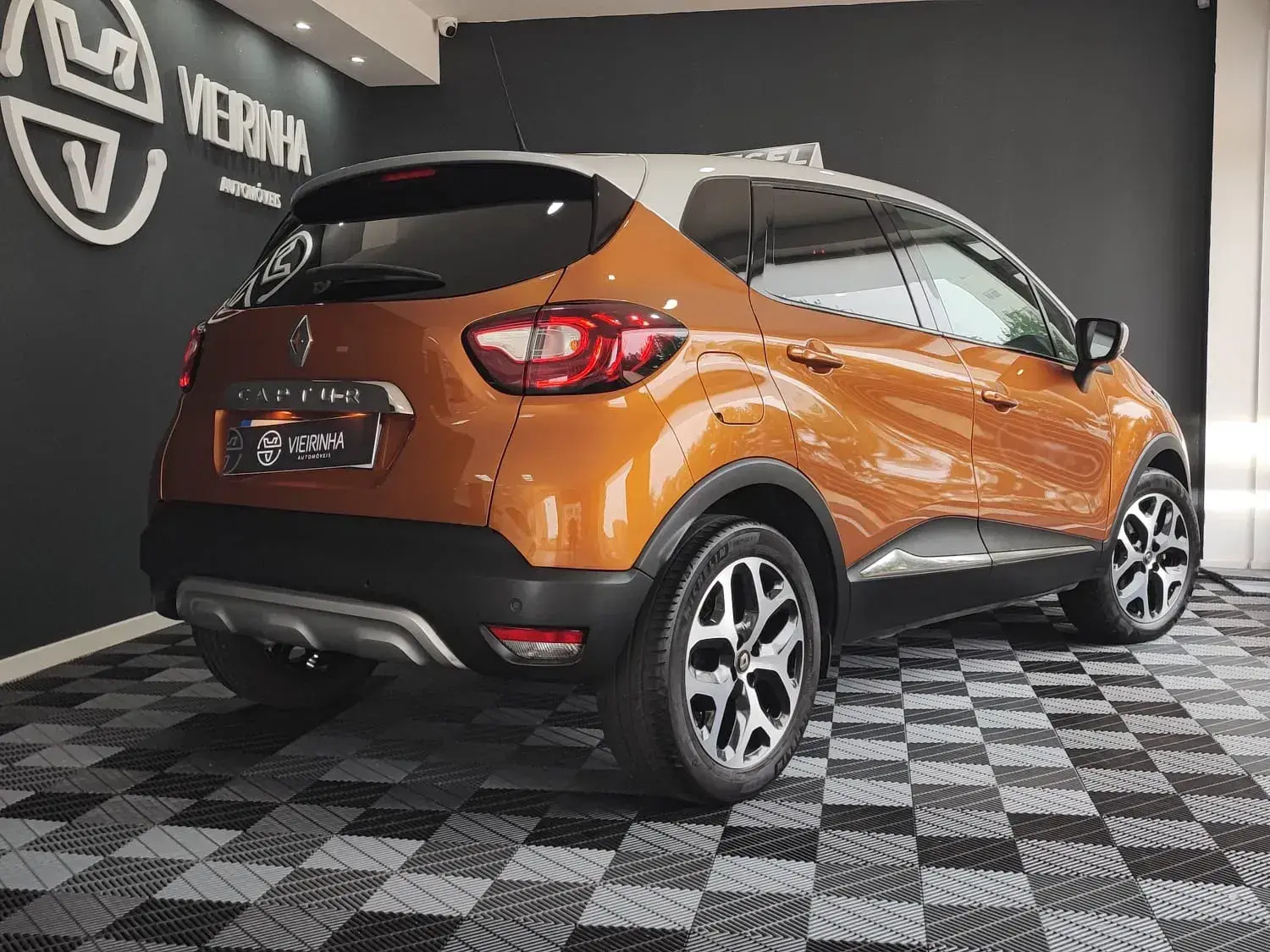 Renault Captur 1.5 dCi Exclusive EDC 11