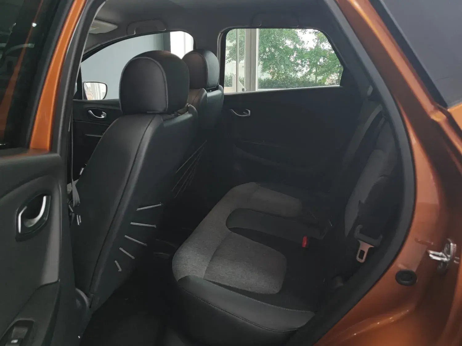 Renault Captur 1.5 dCi Exclusive EDC 27