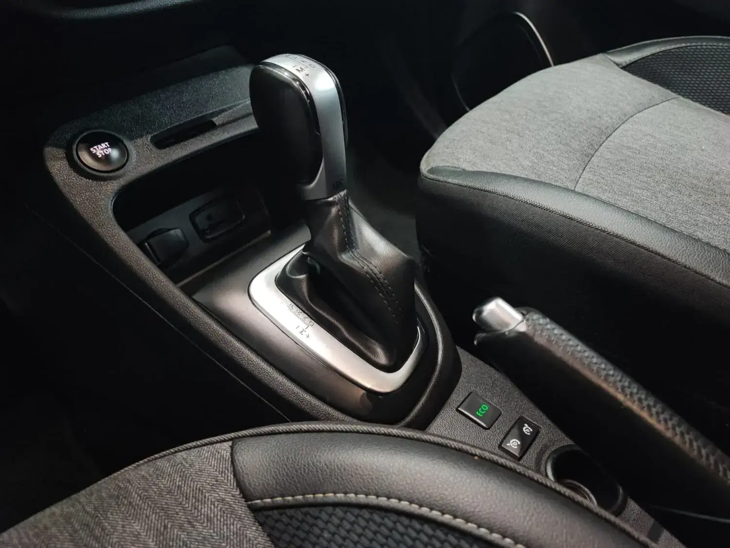 Renault Captur 1.5 dCi Exclusive EDC 43