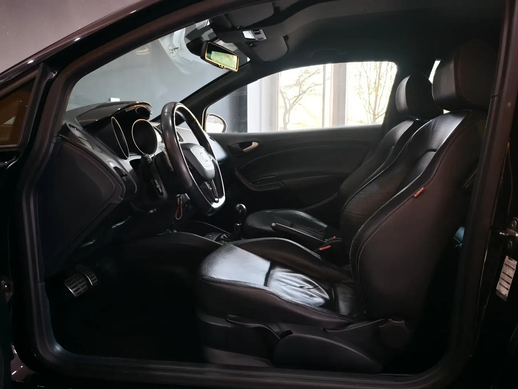 SEAT Ibiza Outro 23