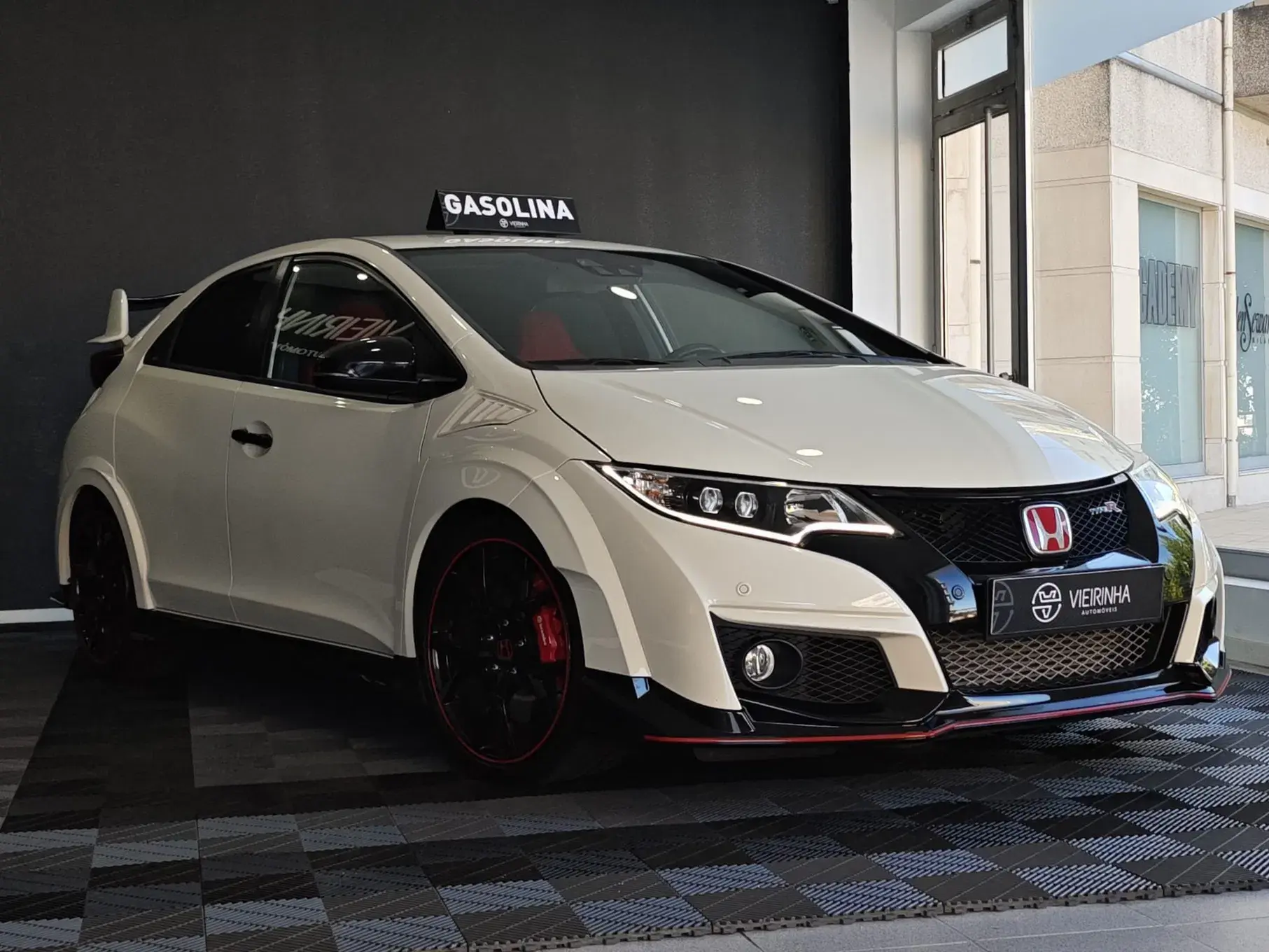 Honda Civic 2.0 VTEC Turbo Type R GT 16
