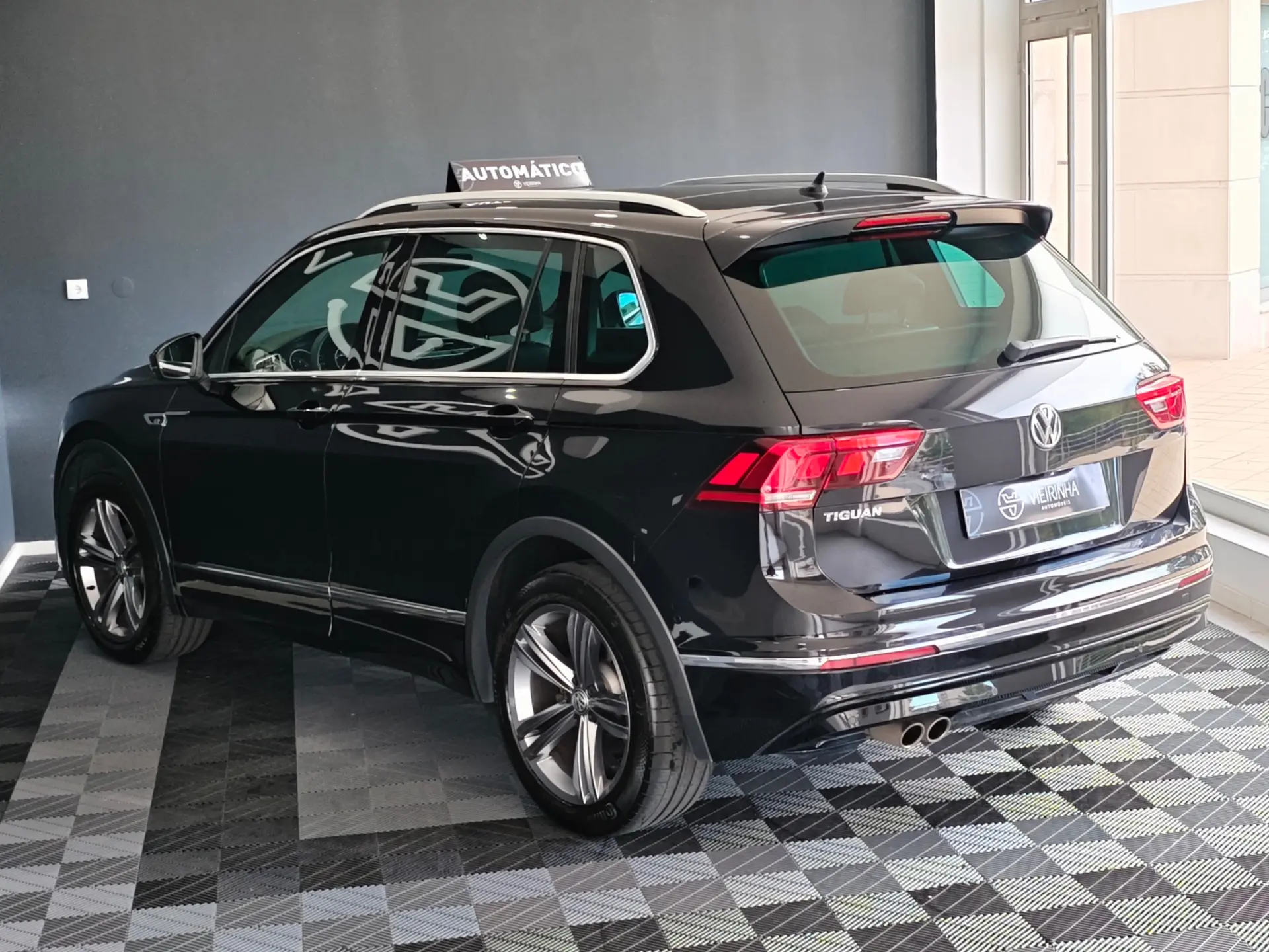 Volkswagen Tiguan 1.5 TSI R-Line DSG 34