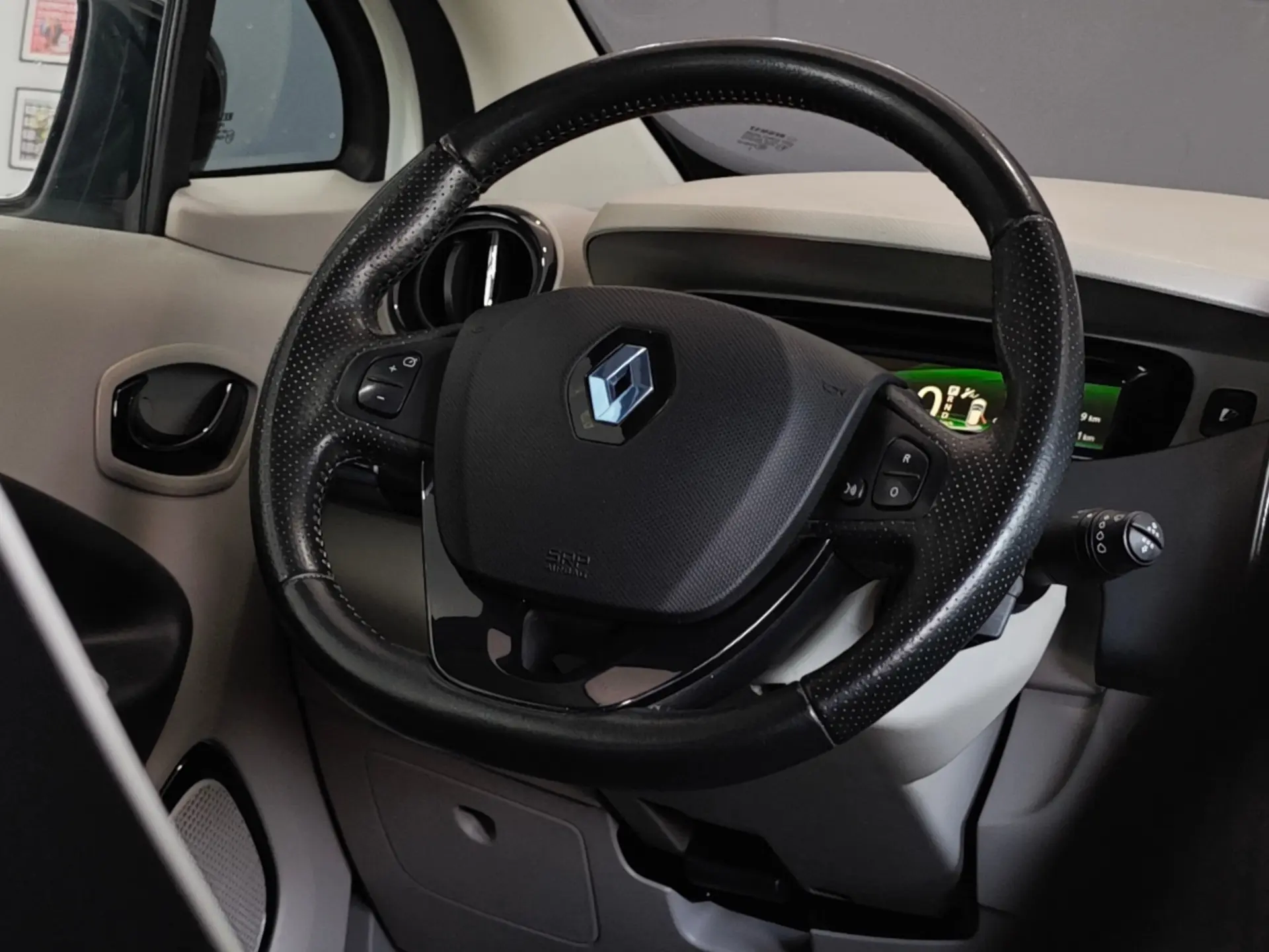 Renault Zoe (c/ Bateria) 22 kwh Life 36