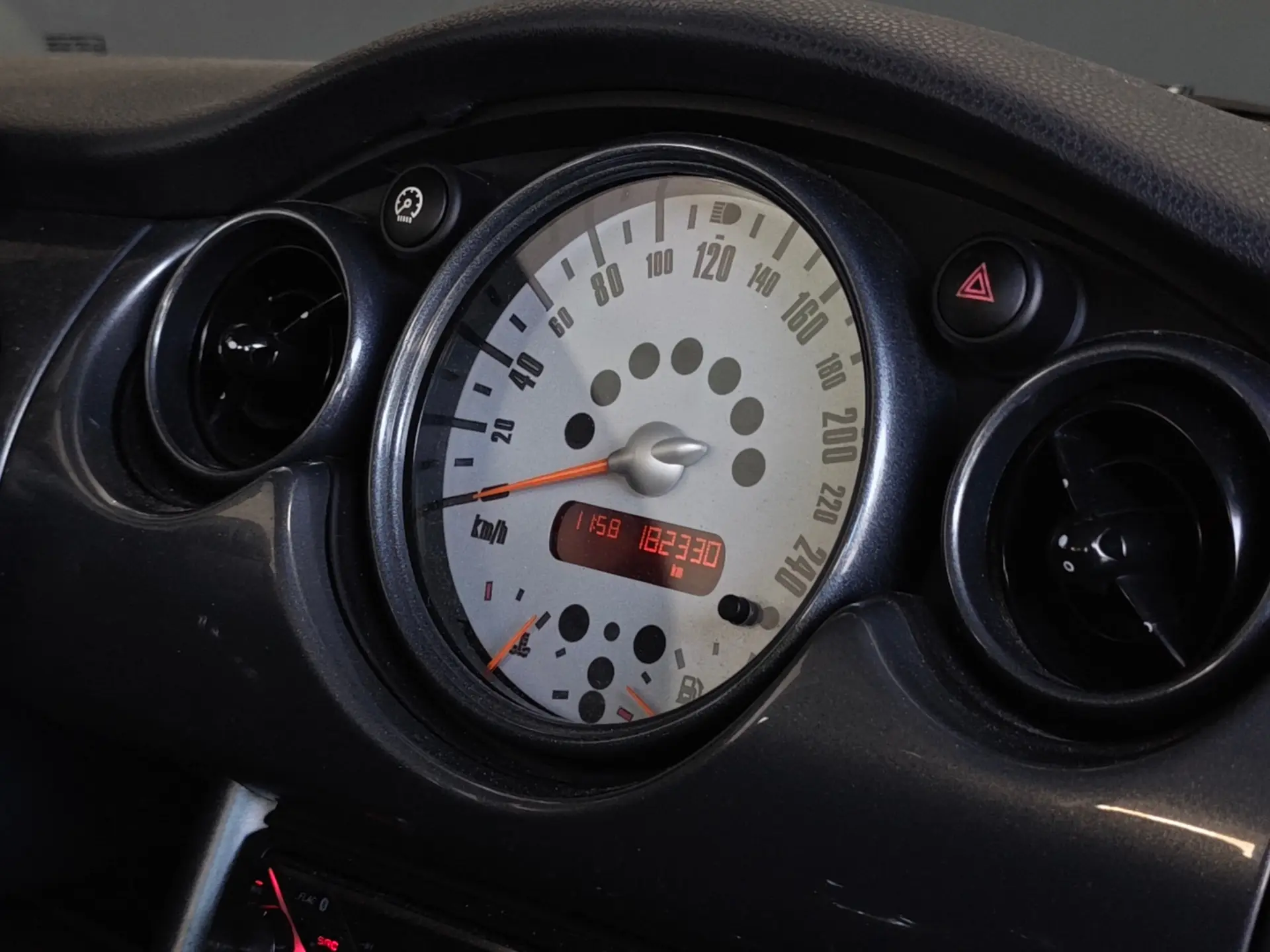 MINI 3 Portas ONE 43
