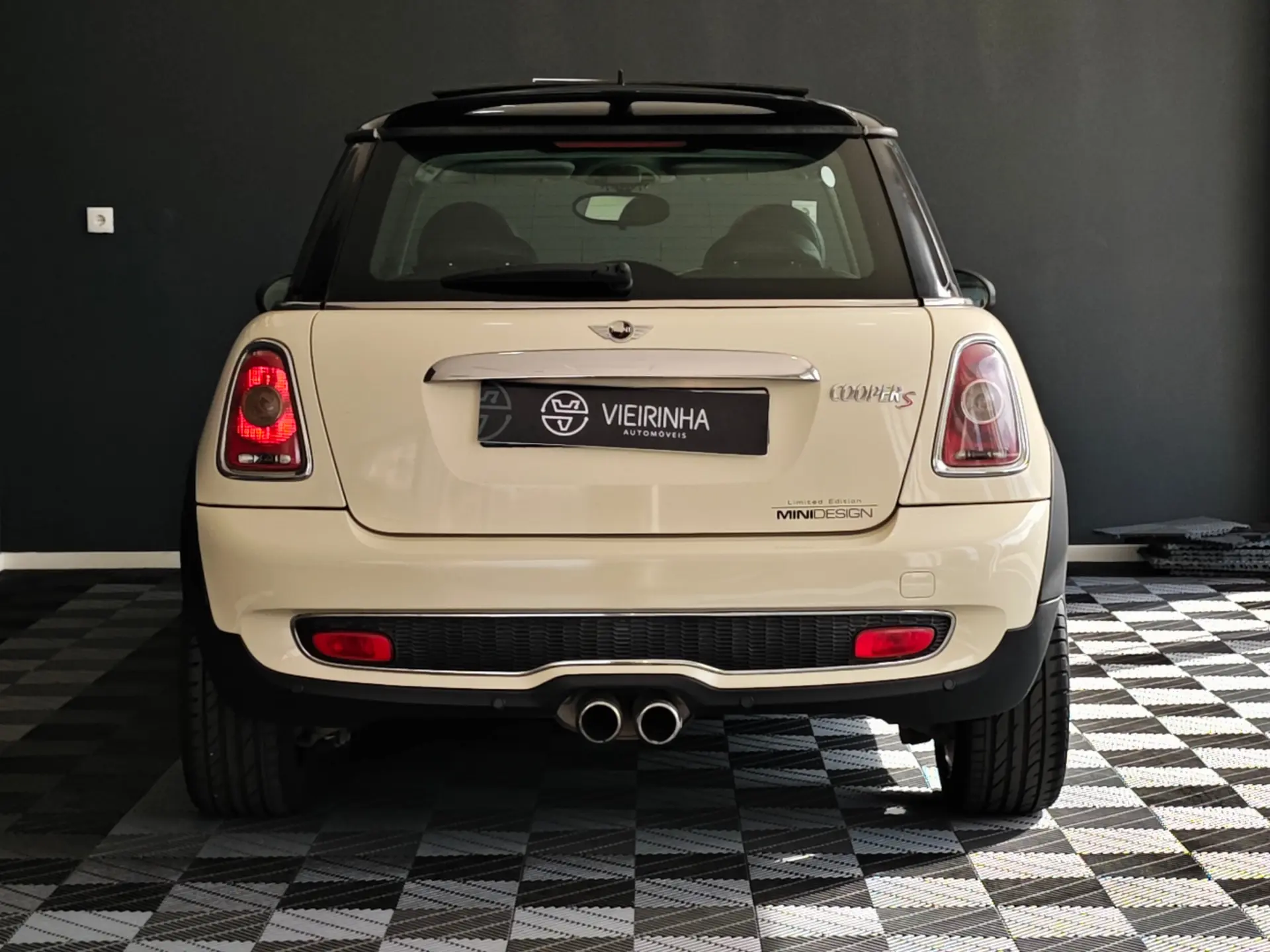 MINI 3 Portas Cooper S 23