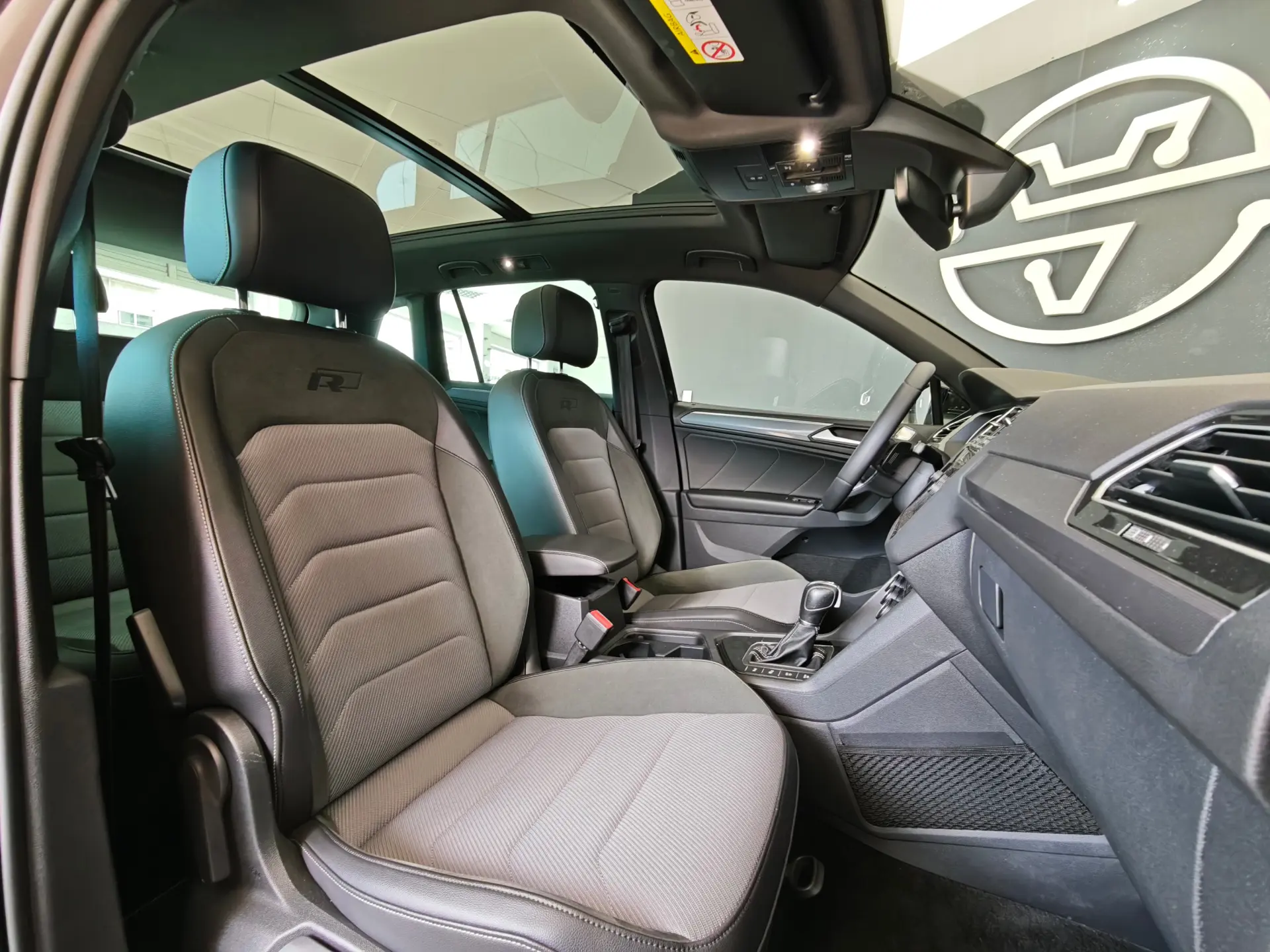 Volkswagen Tiguan 1.5 TSI R-Line DSG 52