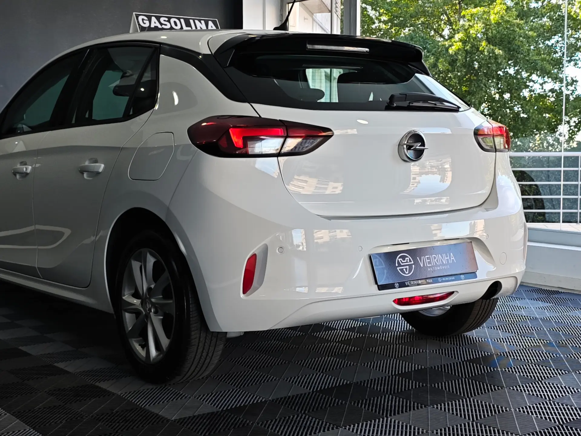 Opel Corsa 1.2 Elegance 26