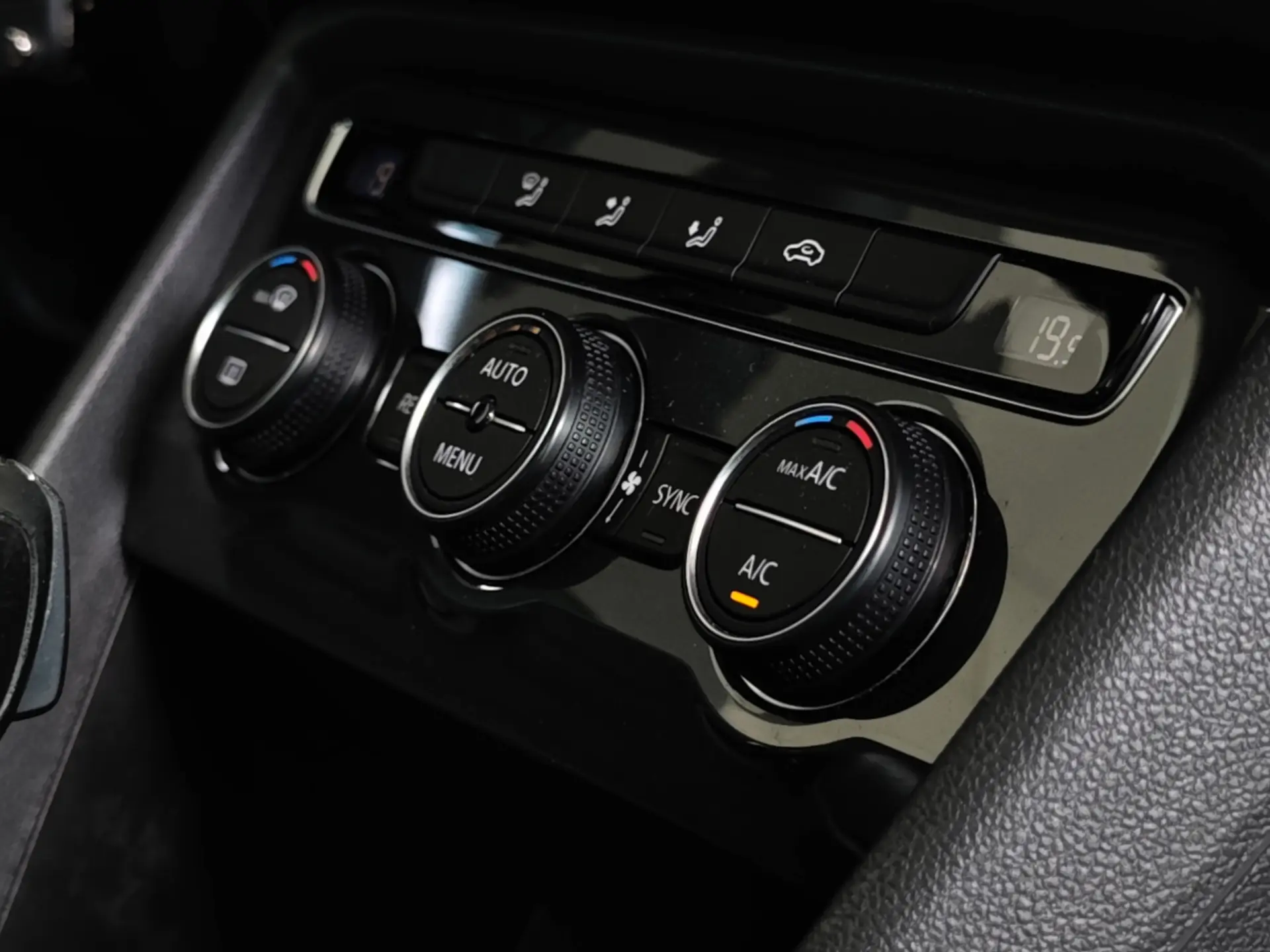 Volkswagen Tiguan 1.5 TSI R-Line DSG 56