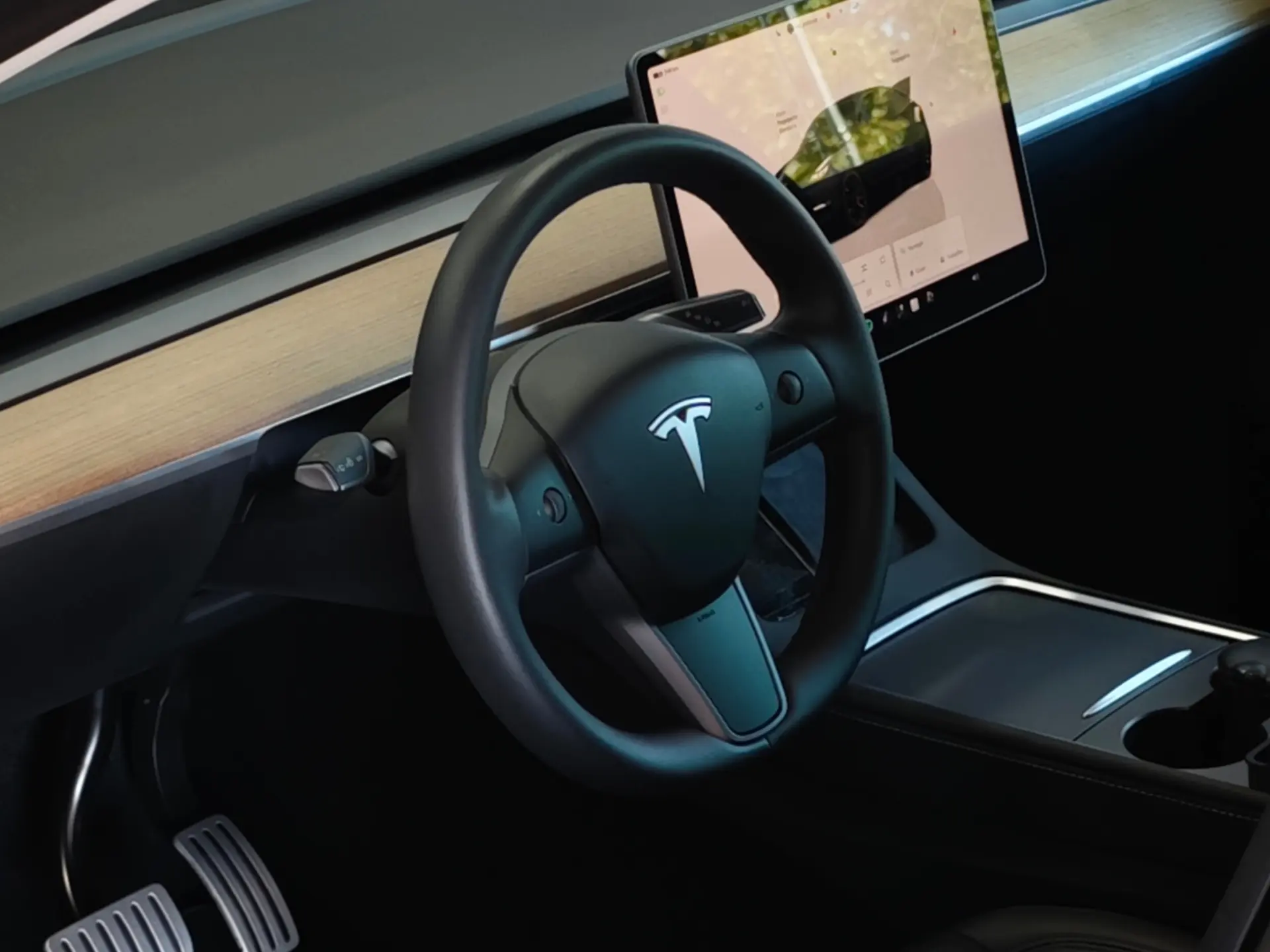 Tesla Model Y Performance Dual Motor AWD 27