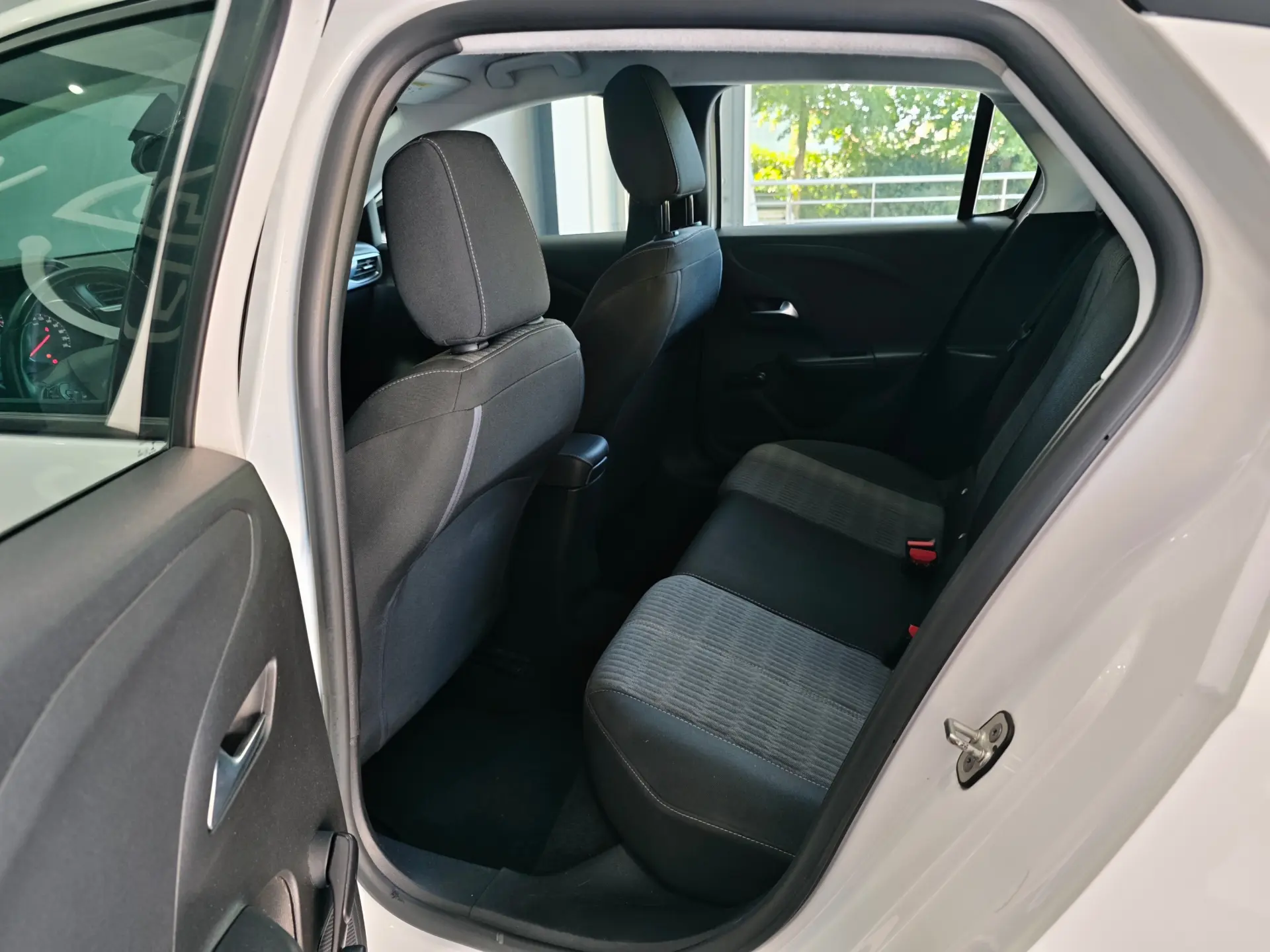 Opel Corsa 1.2 Elegance 52