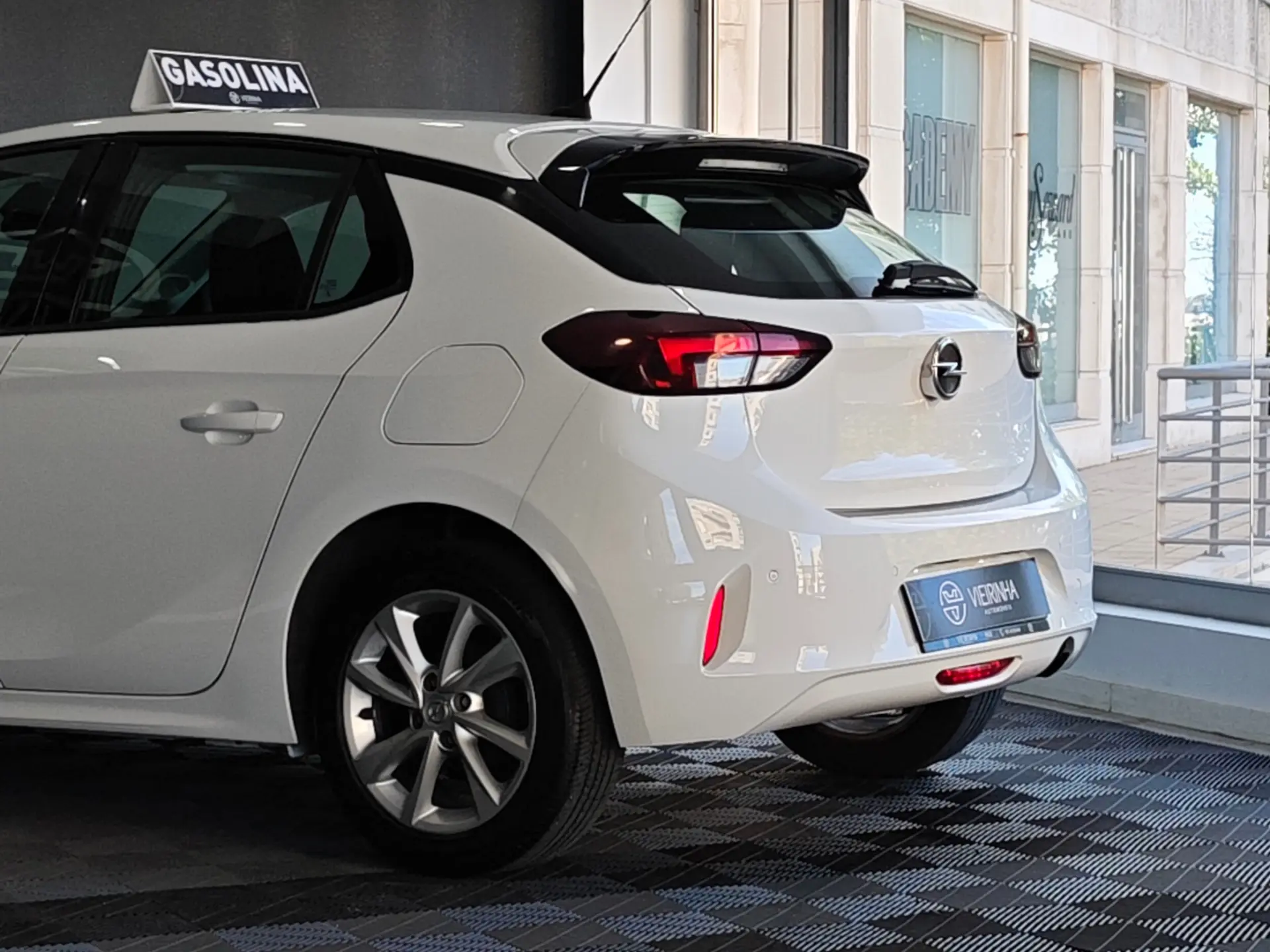 Opel Corsa 1.2 Elegance 34