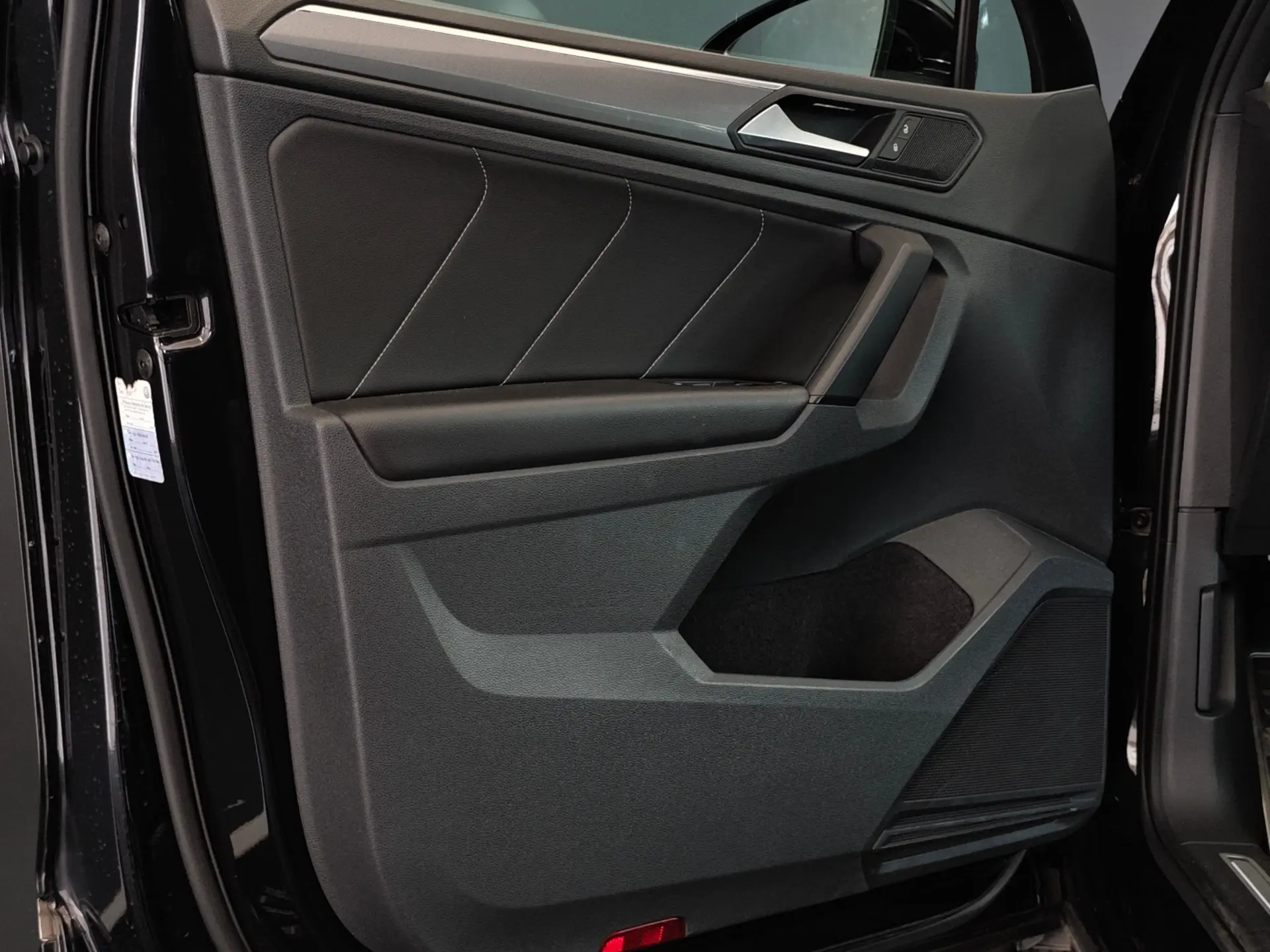 Volkswagen Tiguan 1.5 TSI R-Line DSG 36