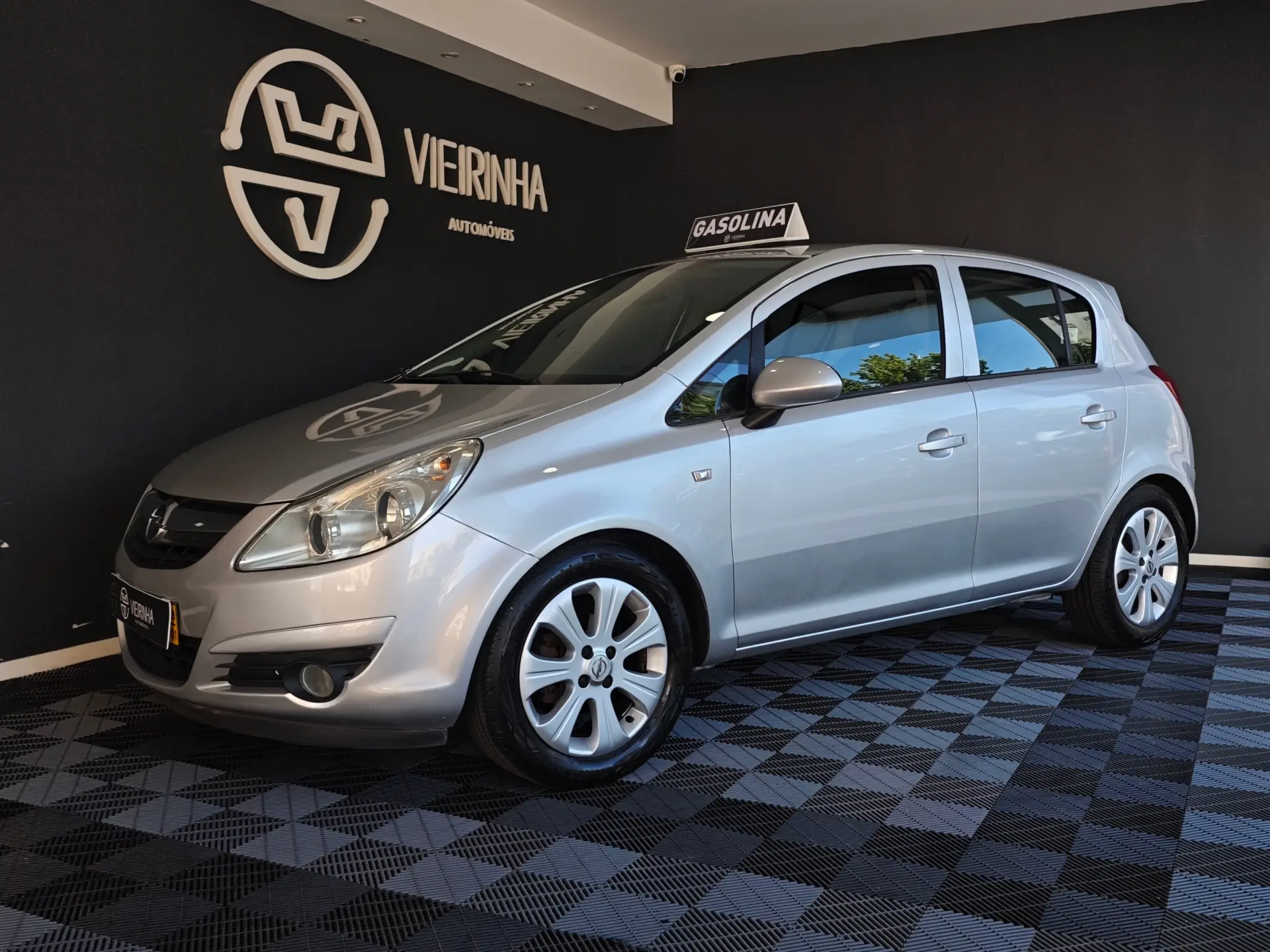 Opel Corsa 1.2 Enjoy 8