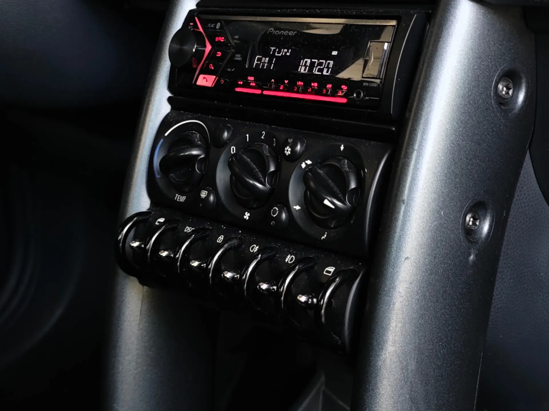 MINI 3 Portas ONE 42
