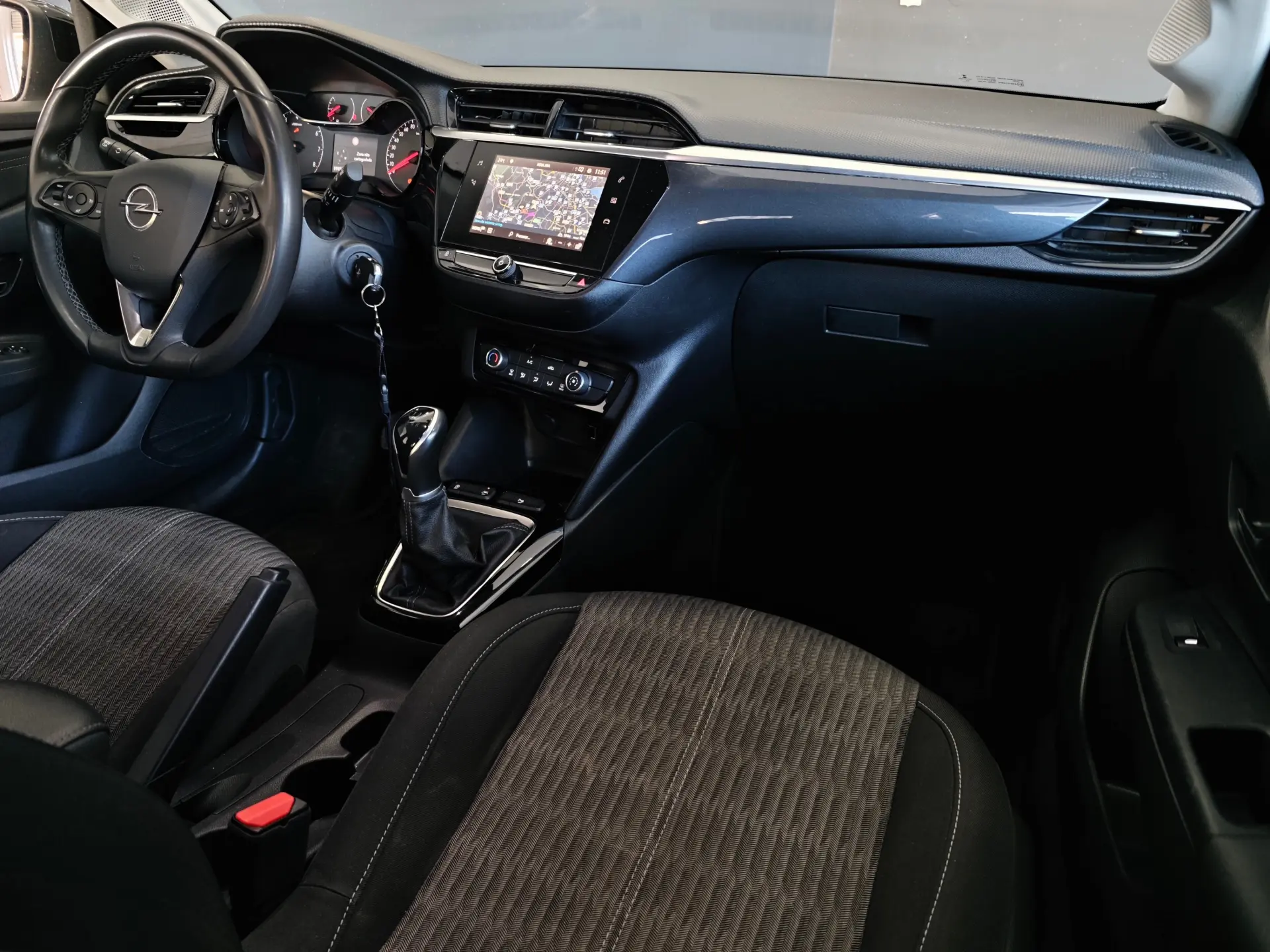 Opel Corsa 1.2 Elegance 46